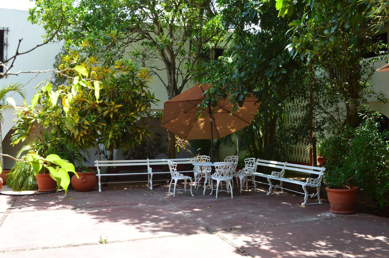 Hotel San Clemente วัลลาโดลิด ภายนอก รูปภาพ