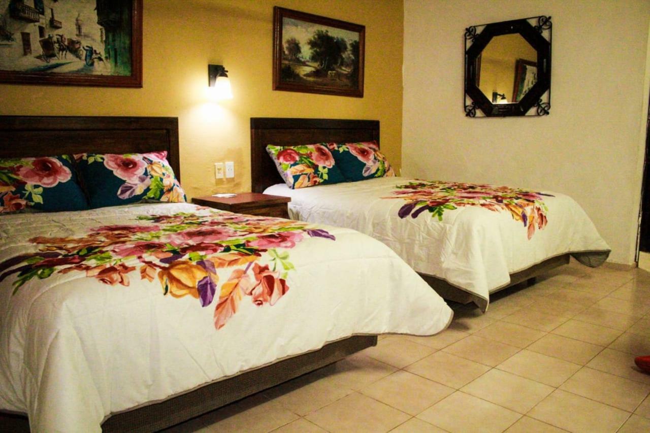 Hotel San Clemente วัลลาโดลิด ภายนอก รูปภาพ