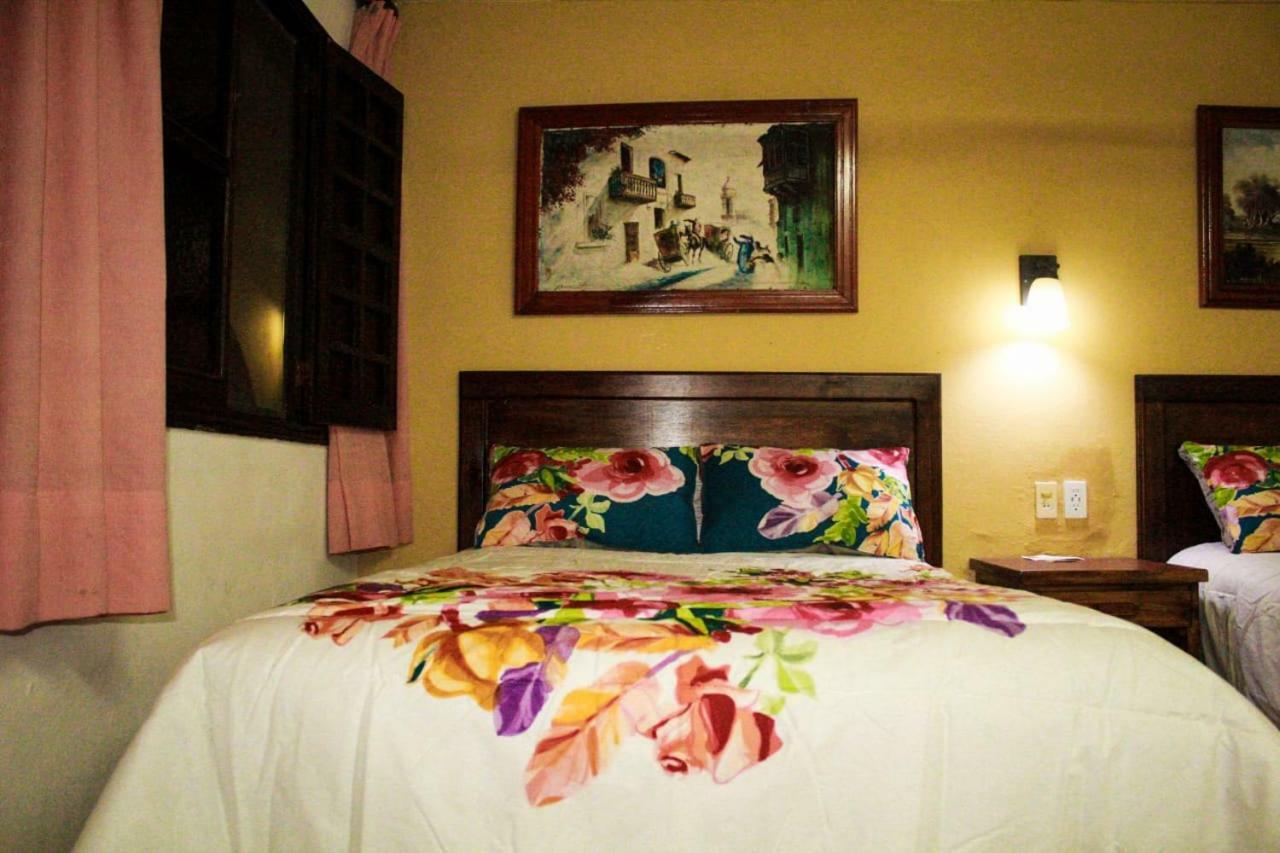 Hotel San Clemente วัลลาโดลิด ภายนอก รูปภาพ