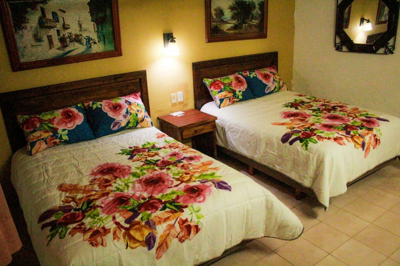 Hotel San Clemente วัลลาโดลิด ภายนอก รูปภาพ