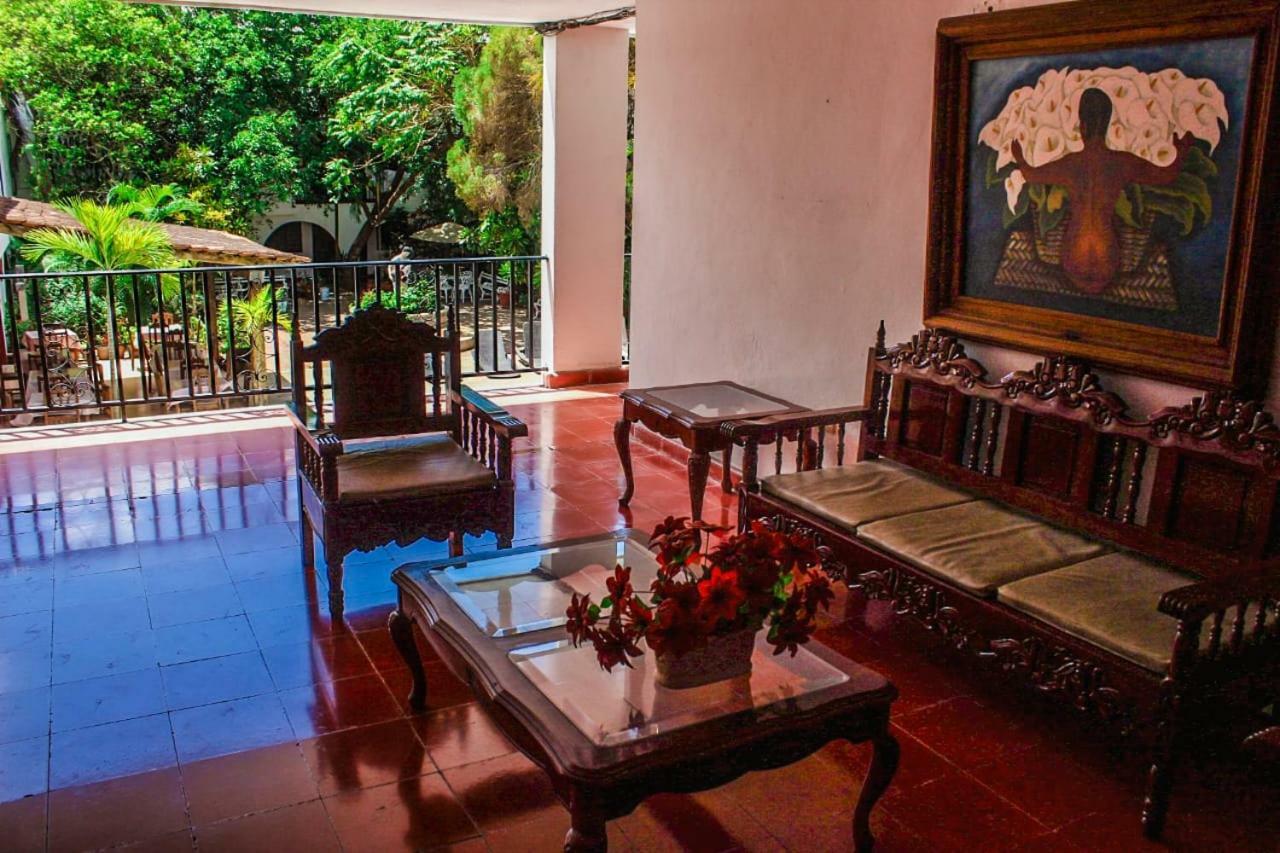 Hotel San Clemente วัลลาโดลิด ภายนอก รูปภาพ